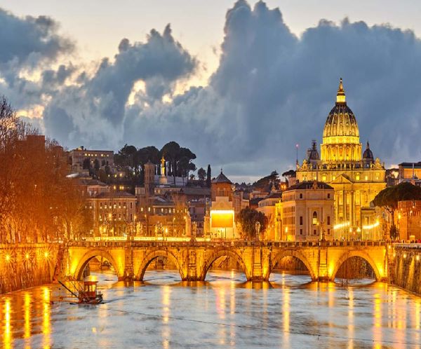 HISTORICAL BUILDING VATICAN CITY
